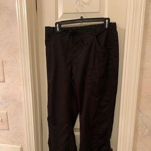 Size medium black sanibel scrub pants